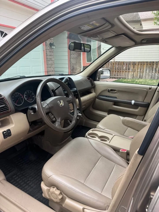 2005 Honda CR-V 2nd Gen - Image 11 of 16