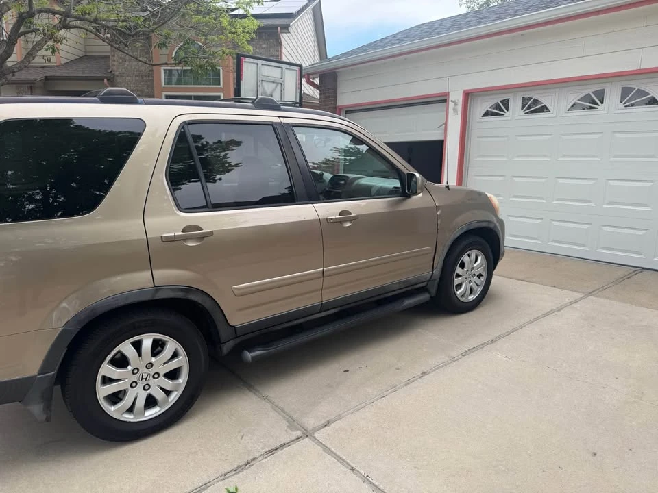 2005 Honda CR-V 2nd Gen - Image 6 of 16