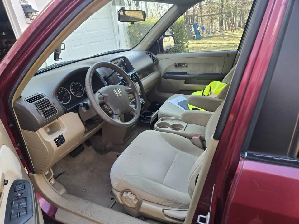 2005 Honda CR-V 2nd Gen - Image 2 of 5