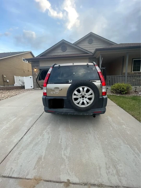 2005 Honda CR-V 2nd Gen - Image 3 of 10