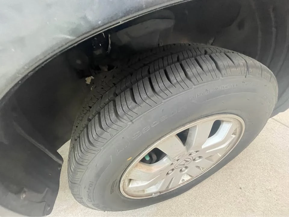 2005 Honda CR-V 2nd Gen - Image 6 of 10