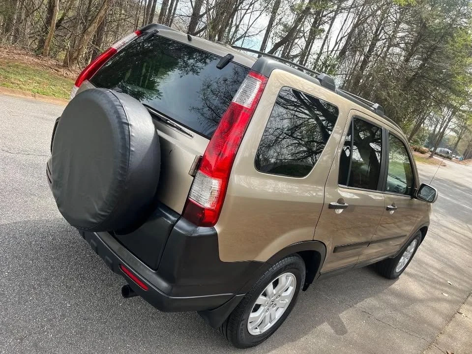 2005 Honda CR-V 2nd Gen - Image 5 of 13
