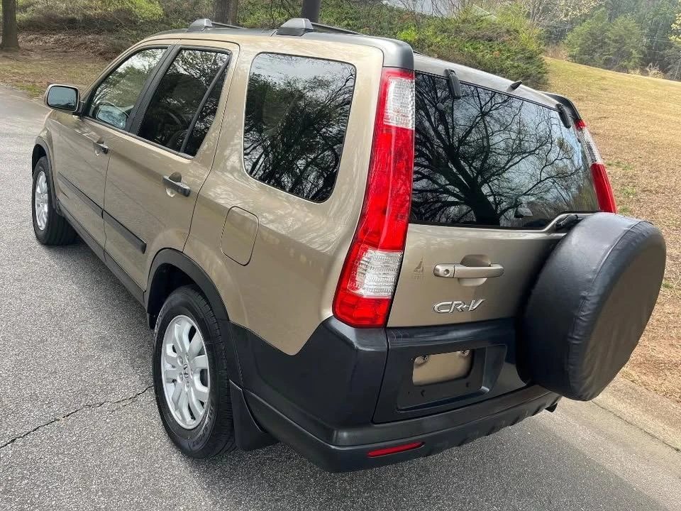 2005 Honda CR-V 2nd Gen - Image 3 of 13
