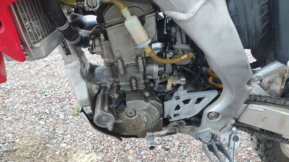 2005 Honda CR - Image 5 of 6