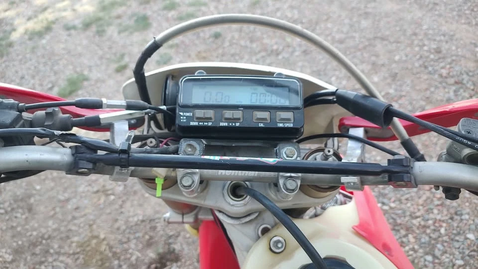 2005 Honda CR - Image 6 of 6