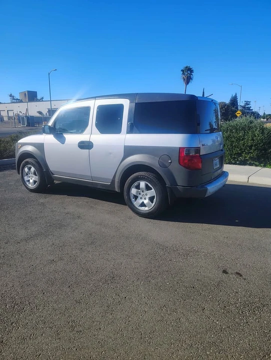 2005 Honda Element - Image 2 of 7