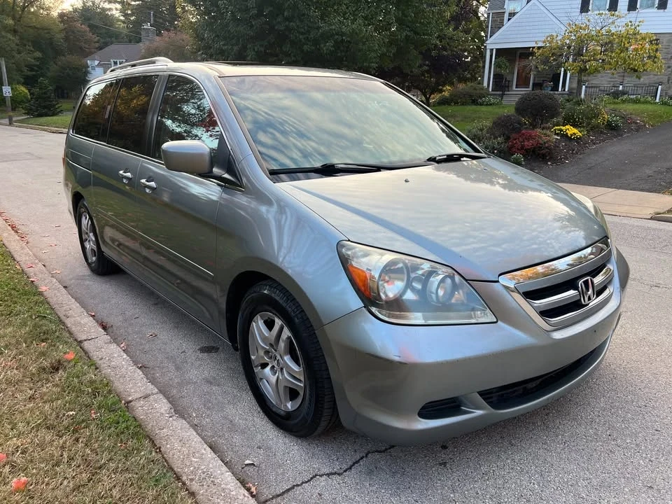 2005 Honda Odyssey - Image 2 of 19
