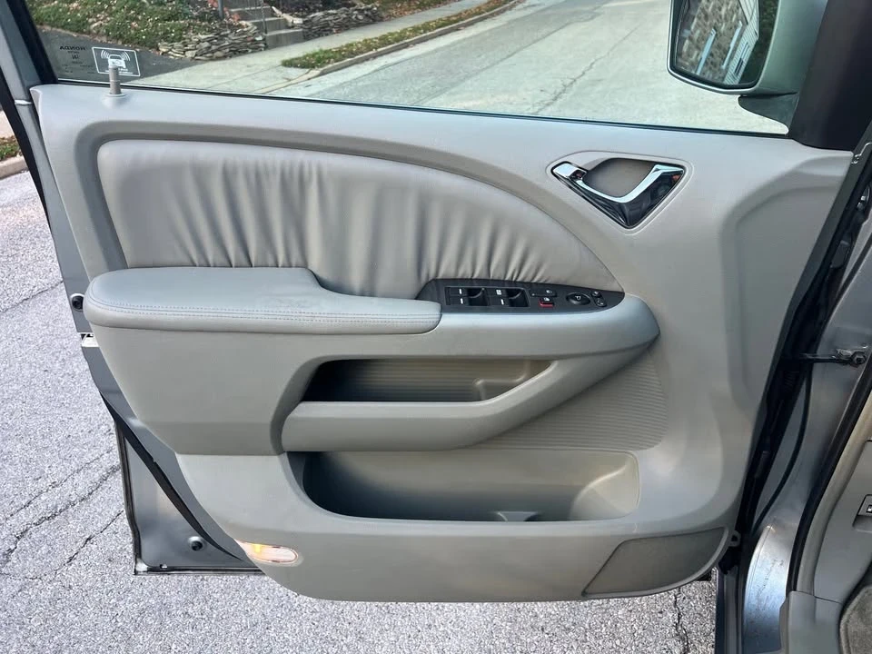 2005 Honda Odyssey - Image 10 of 19