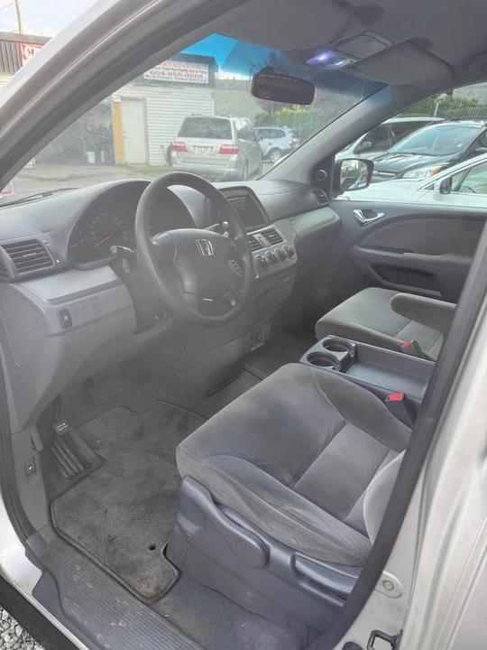 2005 Honda Odyssey - Image 4 of 7