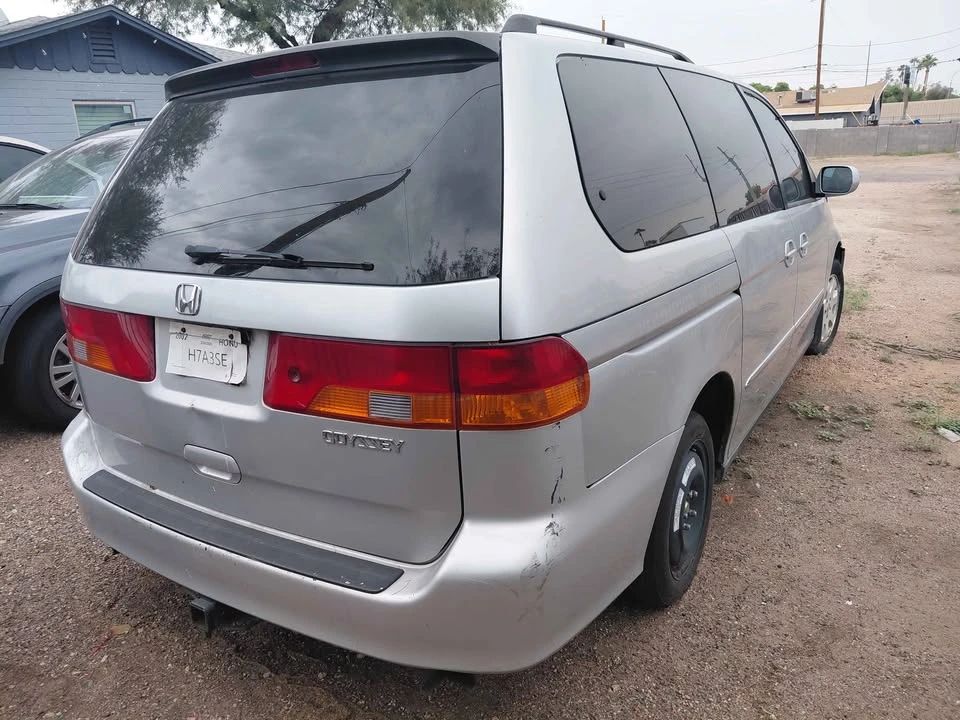 2005 Honda Odyssey - Image 2 of 9