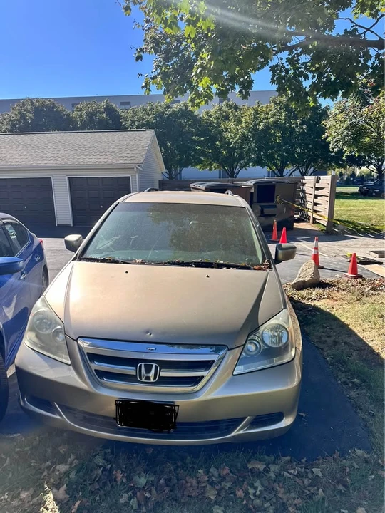 2005 Honda Odyssey - Image 2 of 4