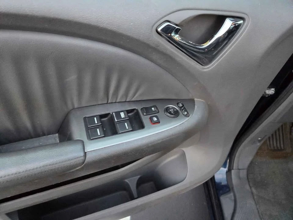 2005 Honda Odyssey - Image 12 of 16