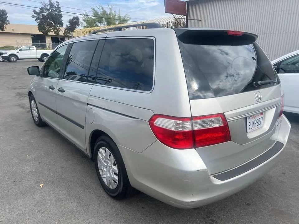 2005 Honda Odyssey - Image 4 of 8