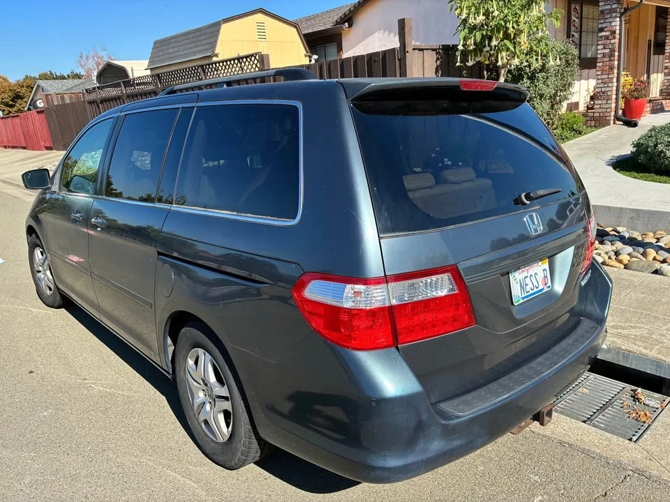 2005 Honda Odyssey - Image 5 of 11