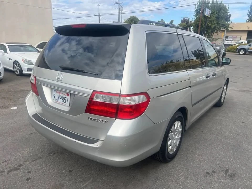 2005 Honda Odyssey - Image 3 of 8