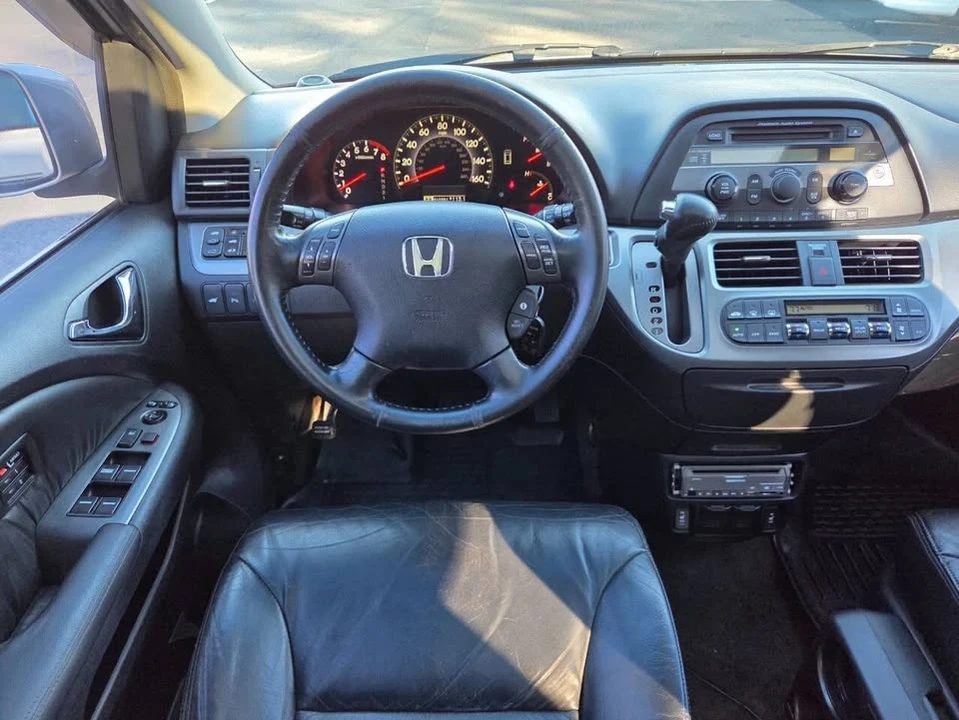 2005 Honda Odyssey - Image 11 of 19