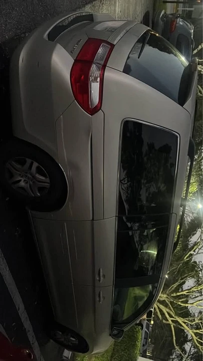 2005 Honda Odyssey - Image 3 of 4