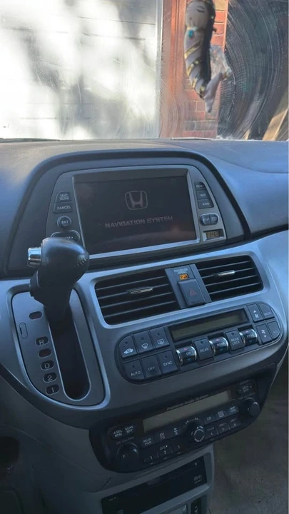 2005 Honda Odyssey - Image 10 of 18