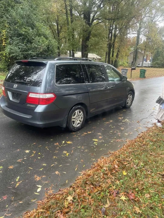 2005 Honda Odyssey - Image 2 of 9