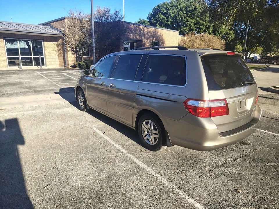 2005 Honda Odyssey - Image 6 of 12