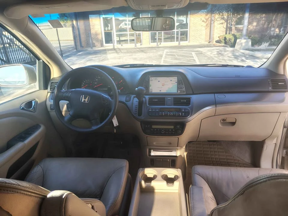 2005 Honda Odyssey - Image 8 of 12