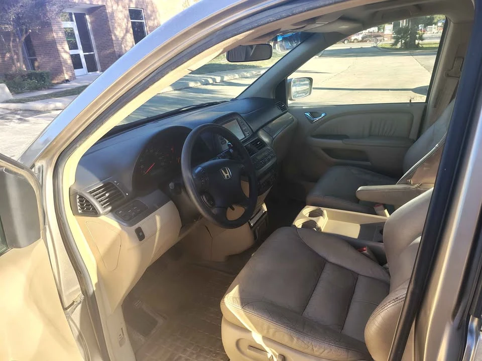 2005 Honda Odyssey - Image 10 of 12