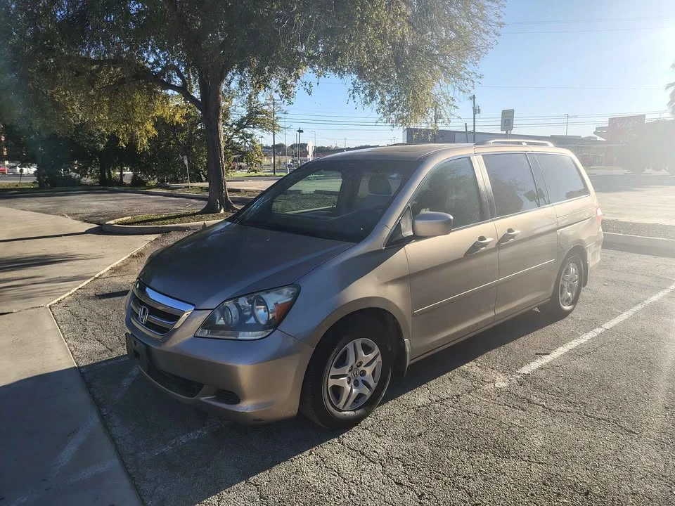 2005 Honda Odyssey - Image 3 of 12