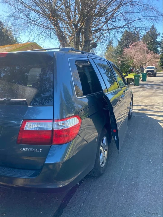 2005 Honda Odyssey - Image 8 of 8