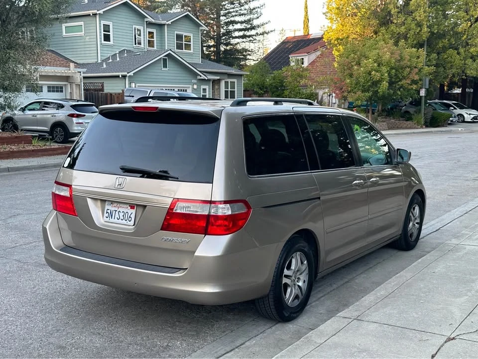 2005 Honda Odyssey - Image 5 of 12