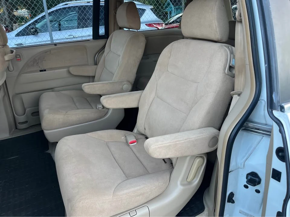 2005 Honda Odyssey - Image 9 of 10