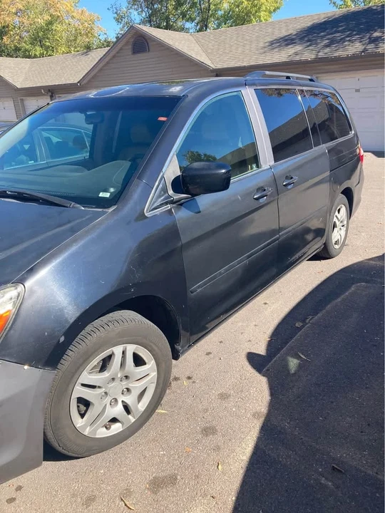 2005 Honda Odyssey - Image 3 of 5