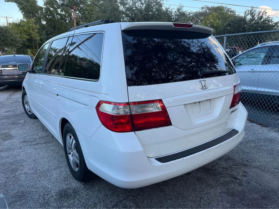 2005 Honda Odyssey - Image 2 of 10