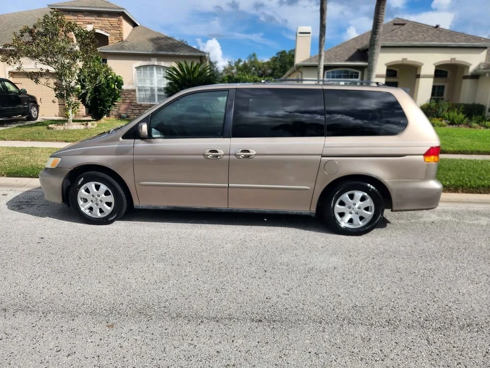 2005 Honda Odyssey - Image 2 of 14