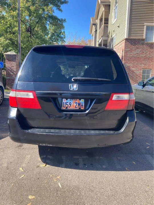2005 Honda Odyssey - Image 2 of 5