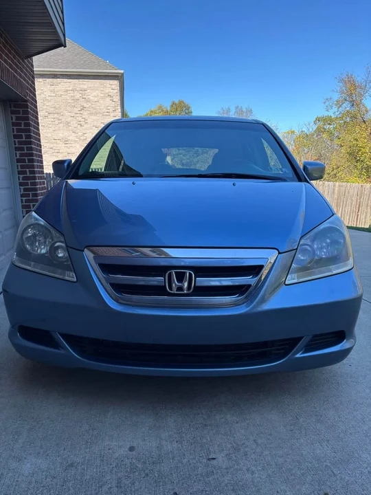 2005 Honda Odyssey - Image 2 of 16