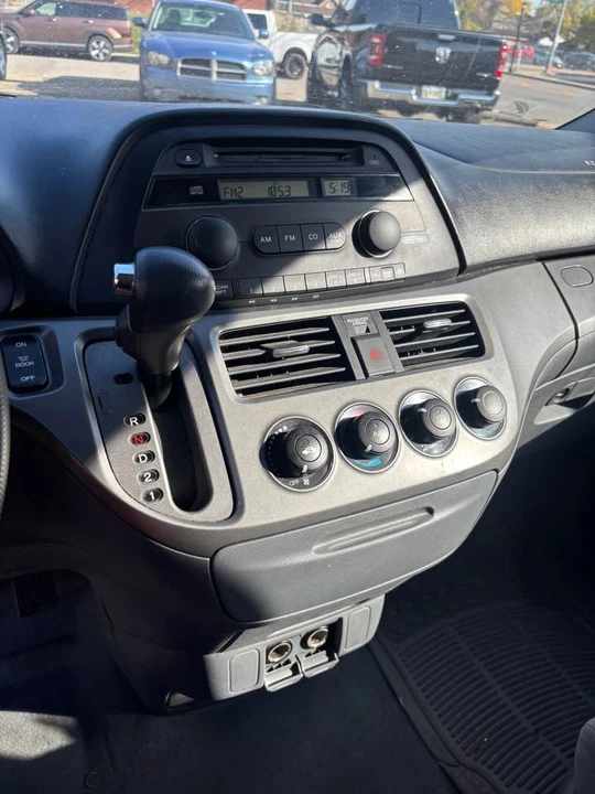 2005 Honda Odyssey - Image 9 of 10
