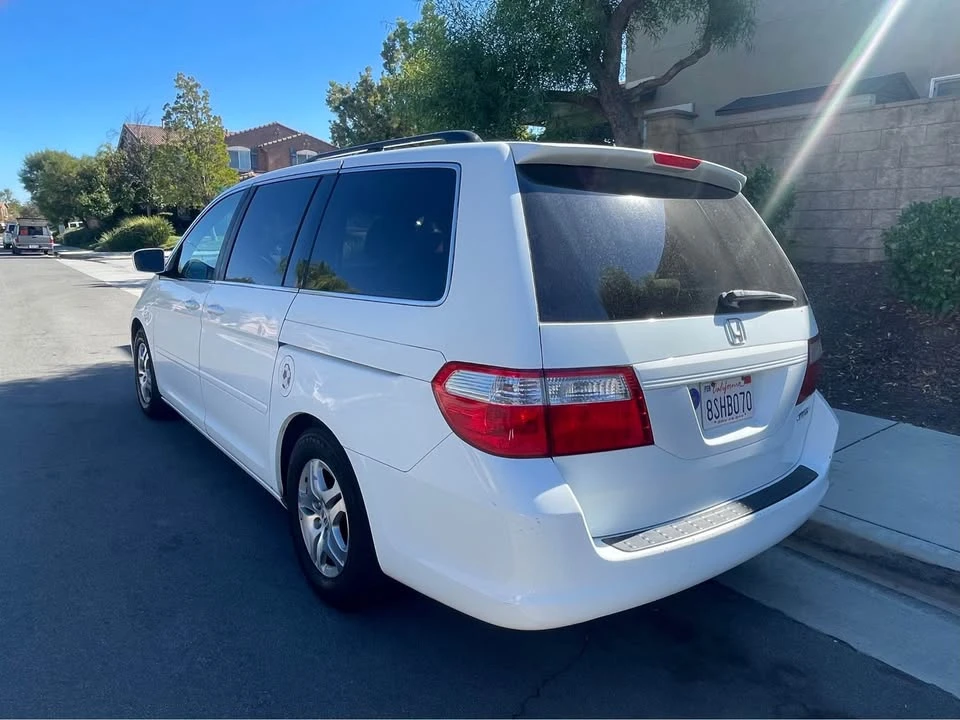 2005 Honda Odyssey - Image 3 of 8