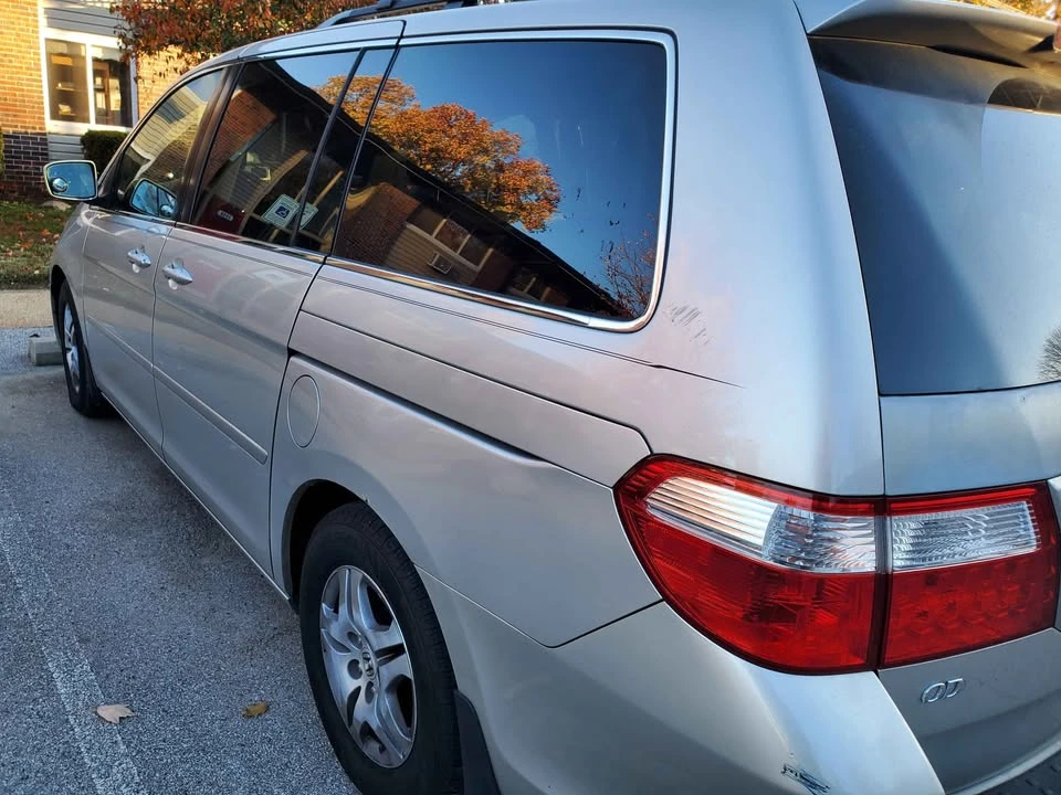 2005 Honda Odyssey - Image 3 of 7
