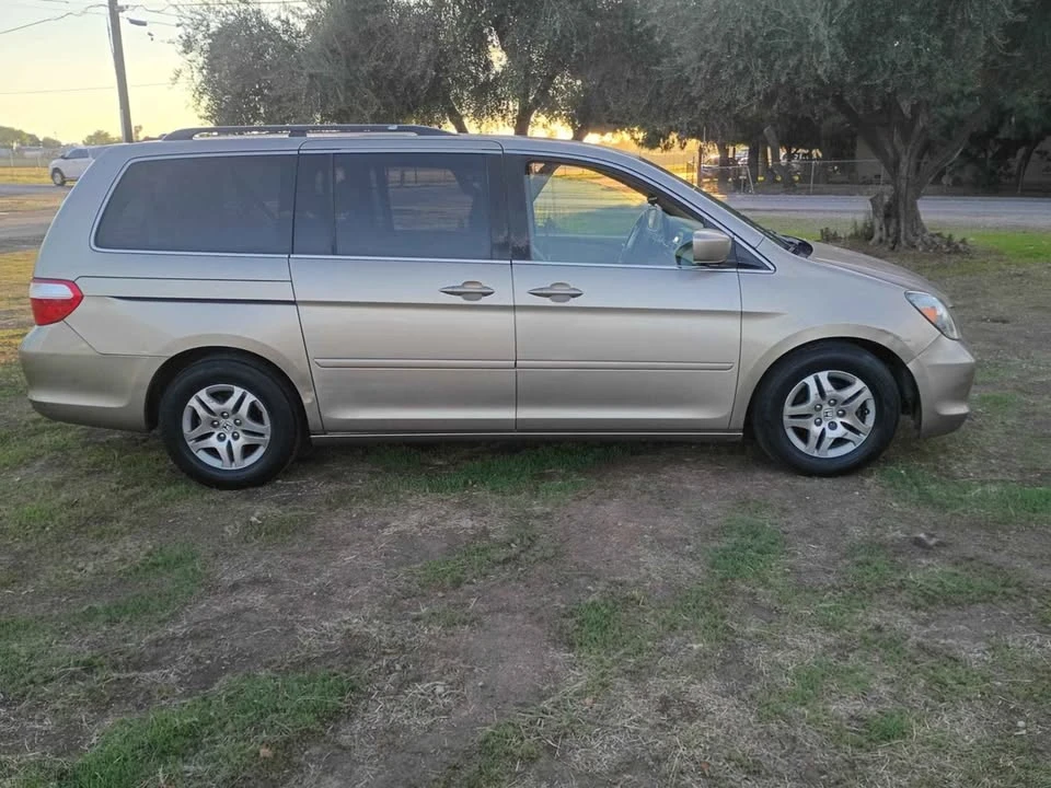 2005 Honda Odyssey - Image 6 of 9