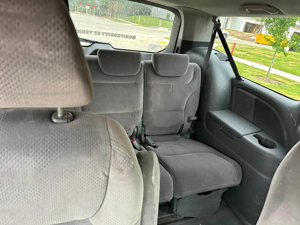 2005 Honda Odyssey - Image 8 of 14