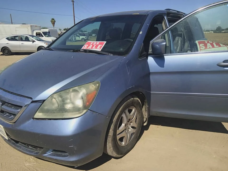 2005 Honda Odyssey - Image 2 of 4