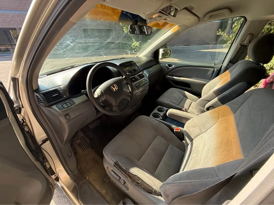 2005 Honda Odyssey - Image 6 of 8