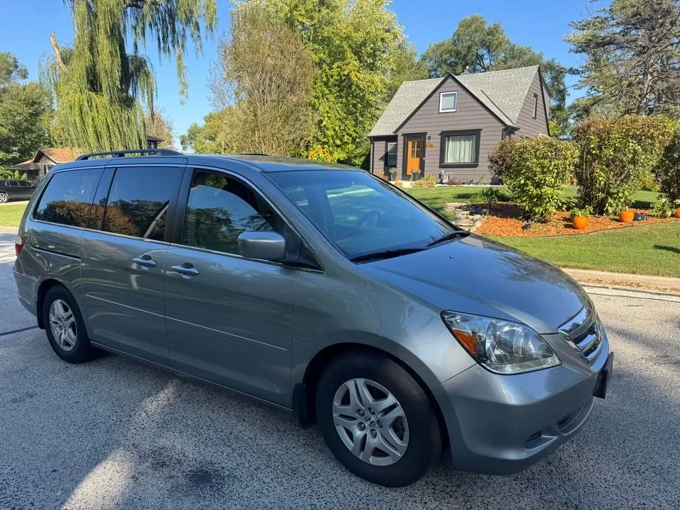 2005 Honda Odyssey - Image 2 of 12