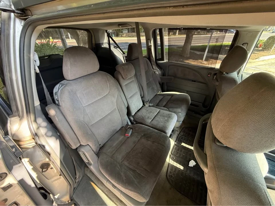 2005 Honda Odyssey - Image 4 of 8
