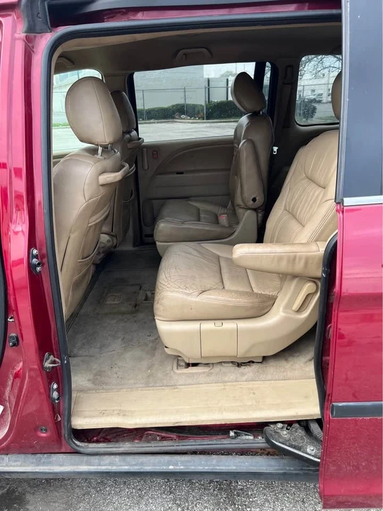 2005 Honda Odyssey - Image 4 of 9