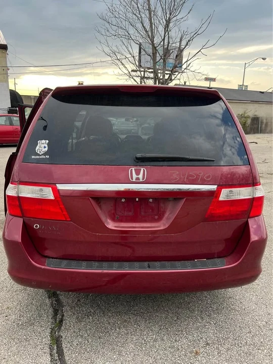 2005 Honda Odyssey - Image 2 of 9