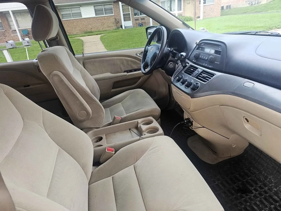 2005 Honda Odyssey - Image 6 of 6