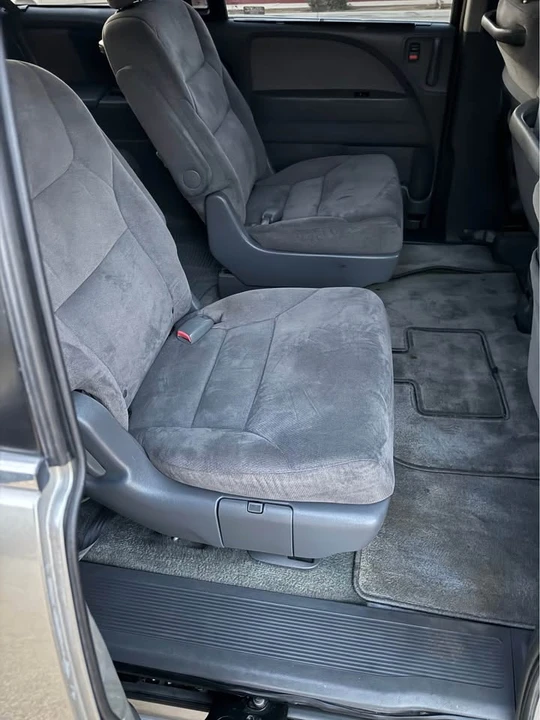 2005 Honda Odyssey - Image 10 of 12