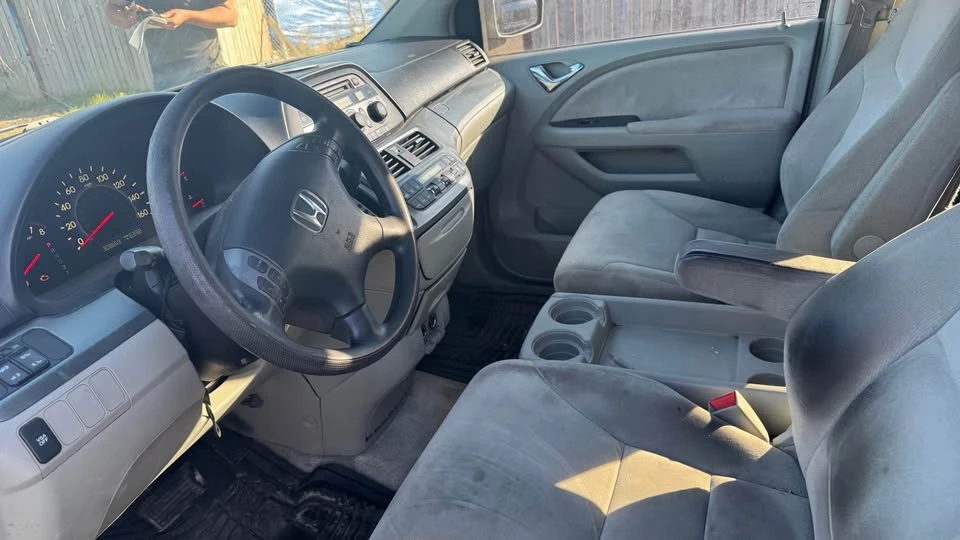 2005 Honda Odyssey - Image 11 of 12