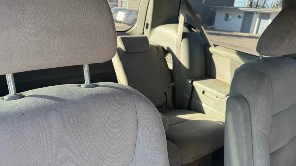 2005 Honda Odyssey - Image 9 of 12